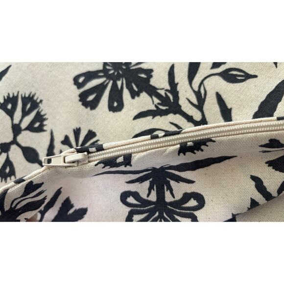 H&M Recycled Cotton 2 Pack 20x20 in Floral Pillow Cushion Cover New Beige Black - Picture 5 of 9